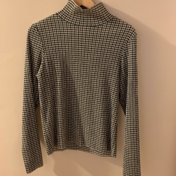 Stretchy gingham turtle neck from Australian brand Permanent Vacation. - Picture 2 of 5
